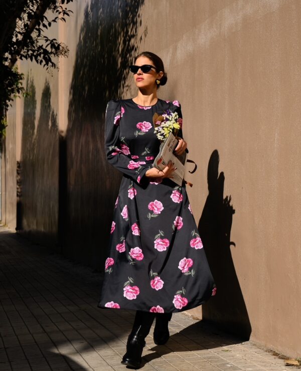 Zeta midi dress (Black/roses)