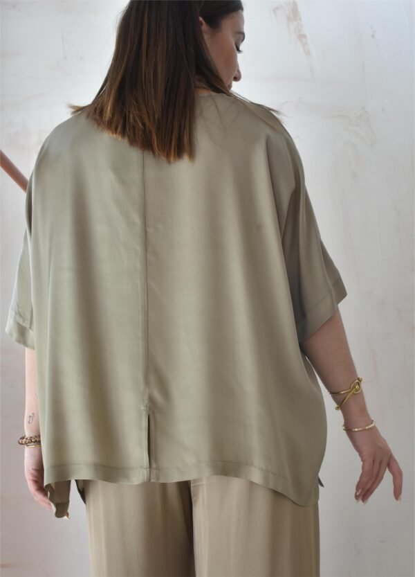 Satin square back blouse (pouro)/Athina klo μπλούζα - Image 3