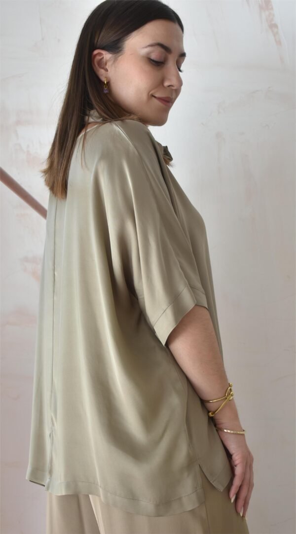 Satin square back blouse (pouro)/Athina klo μπλούζα - Image 4