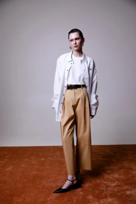 Milk White παντελόνι με πιέτες camel