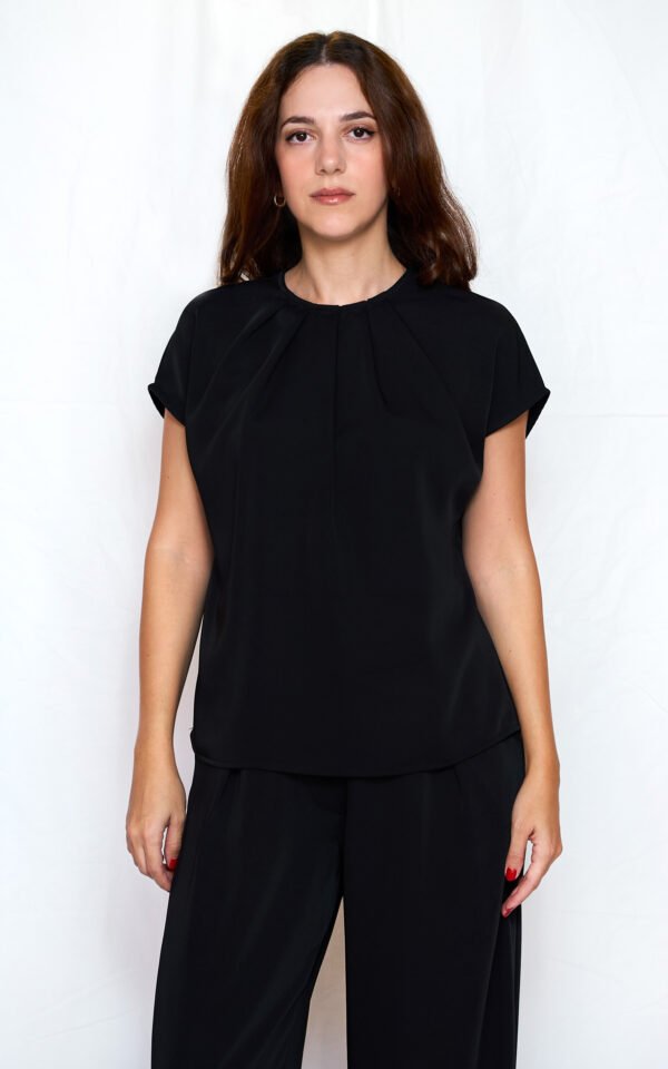 Black pleated top/ckontova μπλούζα