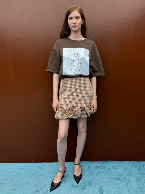 T-shirt με τύπωμα cherry cake brown/Milk White μπλούζα - Image 2