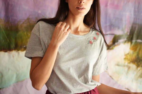 Valerie t-shirt in grey/Madame Shoushou t-shirt - Image 3
