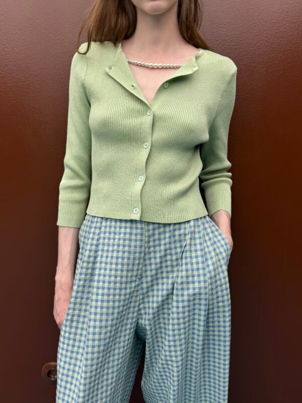 Knitted top with decorative pearl necklace/Milkwhite μπλούζα