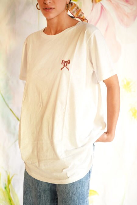 Odette t-shirt in white/Madame Shoushou t-shirt