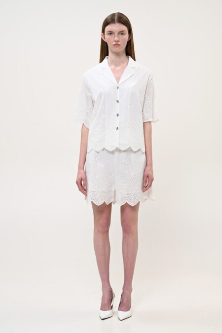 Shorts off white with lace/Boom σορτς
